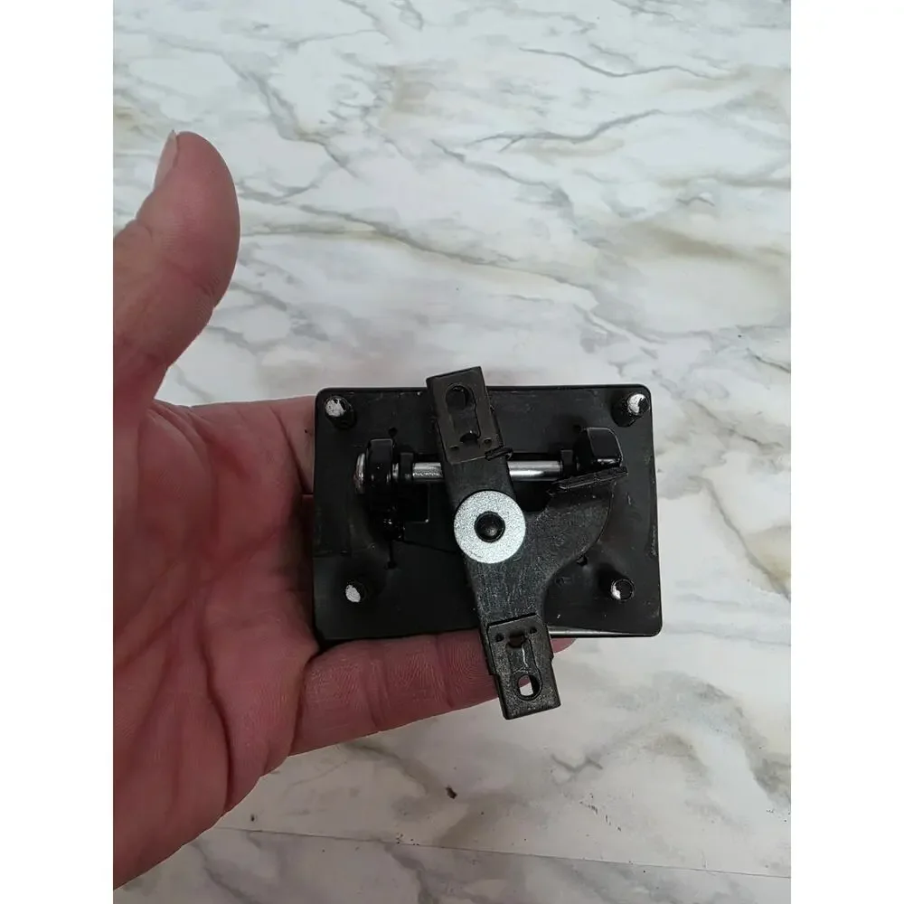 GM Genuine 12380359 Lock Assembly